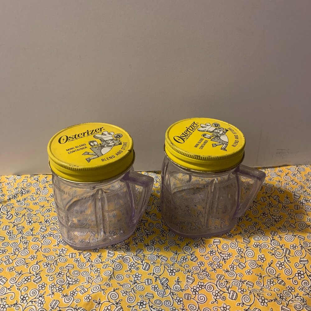 FOOD STORAGE - 2 Vintage Osterizer MINI BLEND jar plastic containers w/ handles